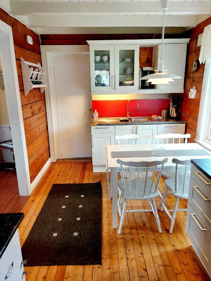 Solrik Beliggenhet I Lofotens Storste Fiskevaer Villa Ballstad Bagian luar foto